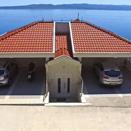 Issea Apartament Brela