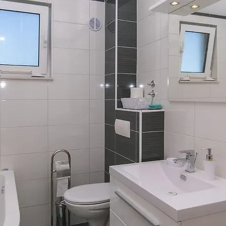 Issea Apartamento Brela