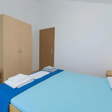 Apartament Issea *