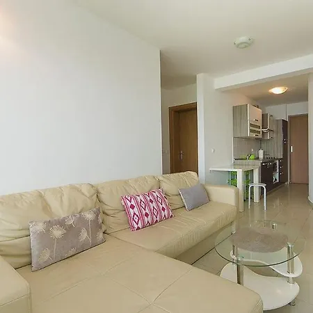 Apartament Issea *